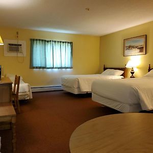Double Room Two Double Beds Non-Smoking